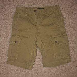 🦅AE Khaki Shorts